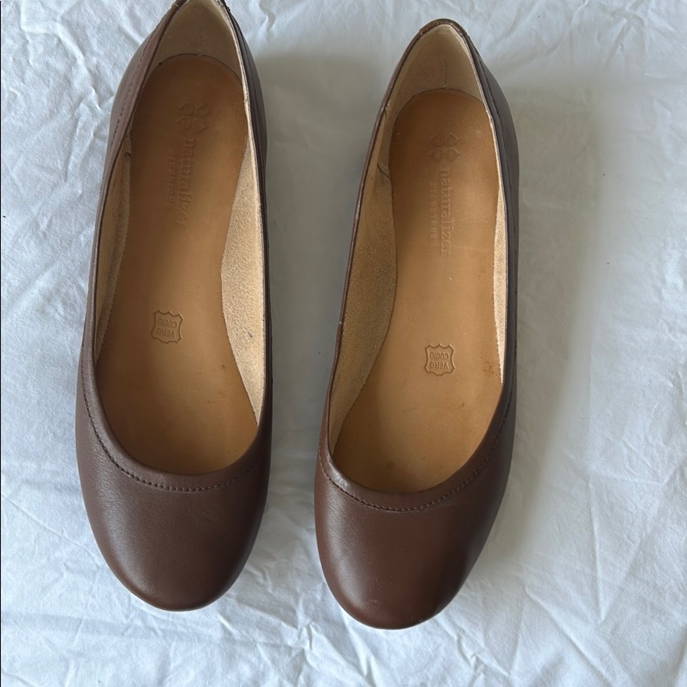 Naturalizer Brown Leather Flats Size 11M